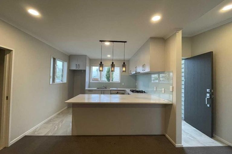 Photo of property in 23 Warbler Crescent, Papakura, 2110