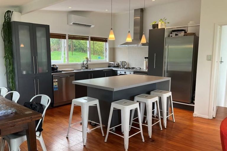 Photo of property in 23 Blakeborough Drive, Forrest Hill, Auckland, 0620