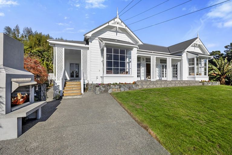 Photo of property in 103 Fulford Street, New Plymouth, 4310