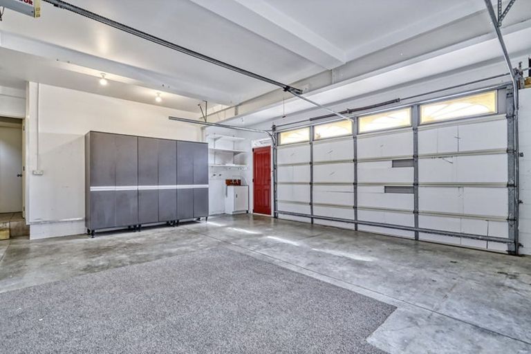 Photo of property in 46 Farquhar Road, Glendene, Auckland, 0602