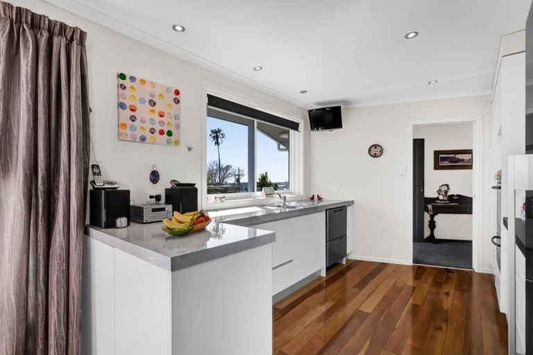 Photo of property in 78 Queens Road, Glen Avon, New Plymouth, 4312