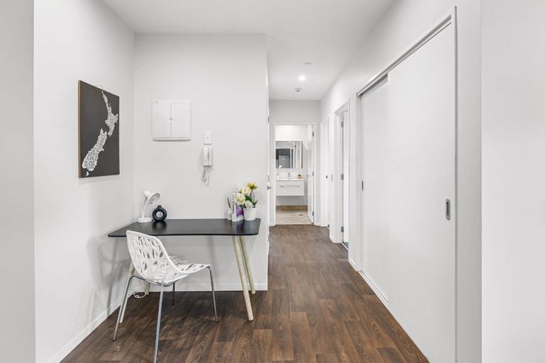 Photo of property in 3/2g Onekiritea Road, Hobsonville, Auckland, 0616