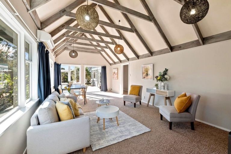 Photo of property in 52 Te Moana Road, Waikanae Beach, Waikanae, 5036