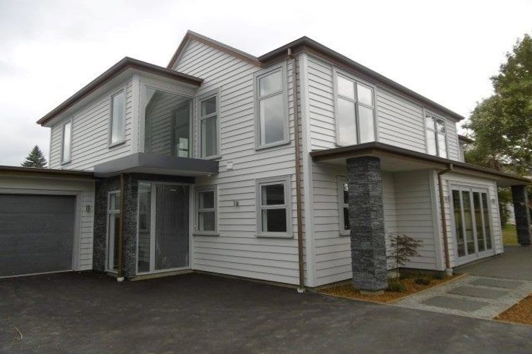 Photo of property in 53a Kotare Street, Fendalton, Christchurch, 8041