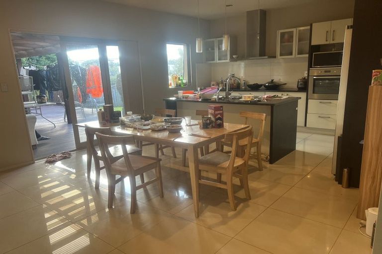 Photo of property in 12 Northbrook Close, Greenhithe, Auckland, 0632