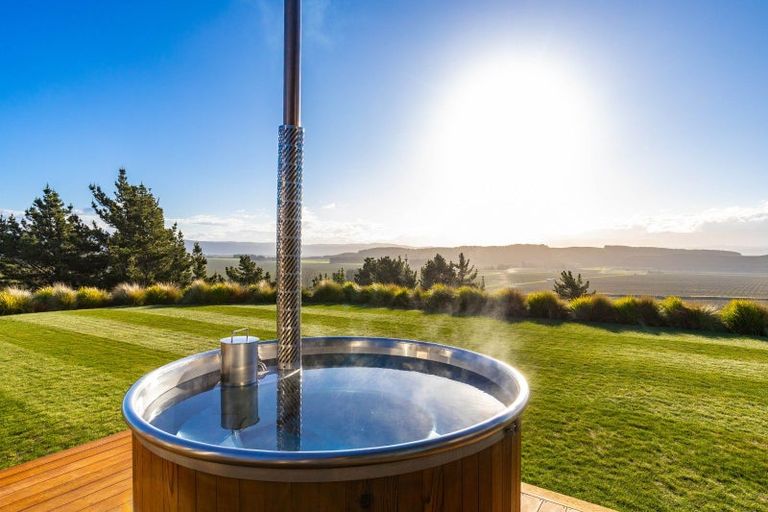 Photo of property in 112 Kahu Way, Hawkesbury, Renwick, 7272