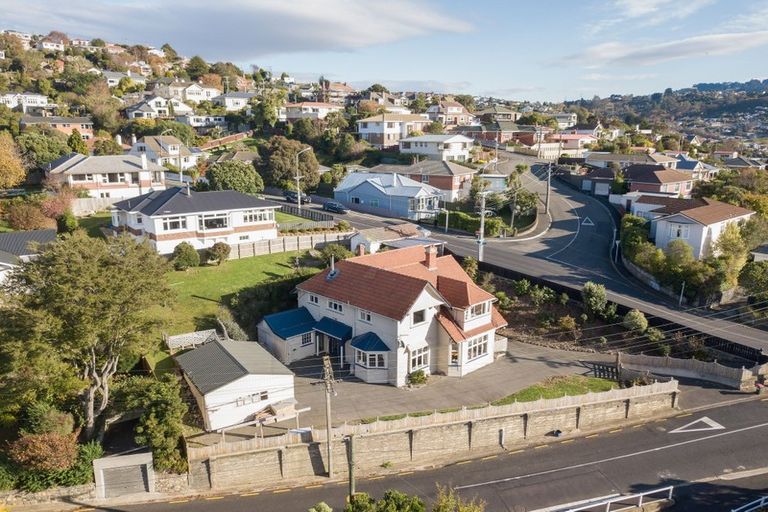 Photo of property in 70 Easther Crescent, Kew, Dunedin, 9012