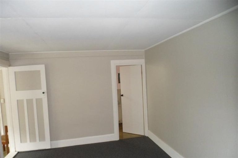Photo of property in 2 Te Wharepouri Street, Berhampore, Wellington, 6023