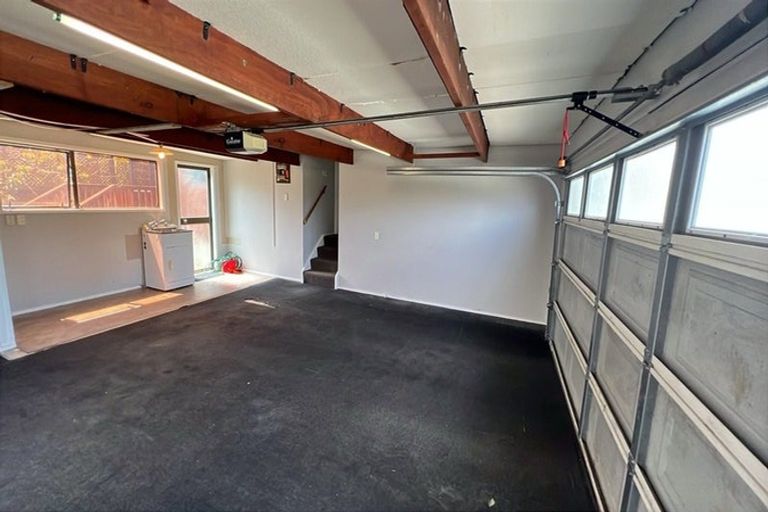 Photo of property in 2/51 Shakespeare Road, Milford, Auckland, 0620