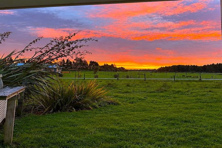 Photo of property in 12 Sunderland Street, Waimangaroa, Westport, 7891