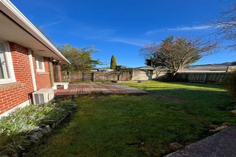 Photo of property in 1063a Fergusson Drive, Clouston Park, Upper Hutt, 5018
