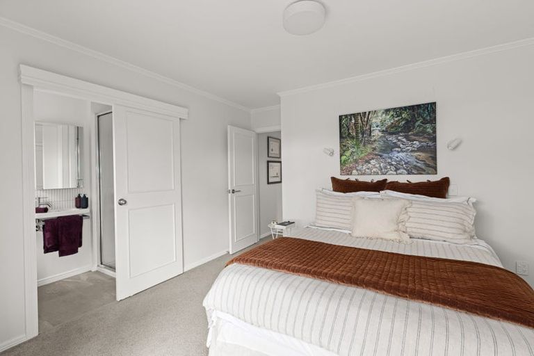 Photo of property in 1/19 Danbury Drive, Torbay, Auckland, 0630