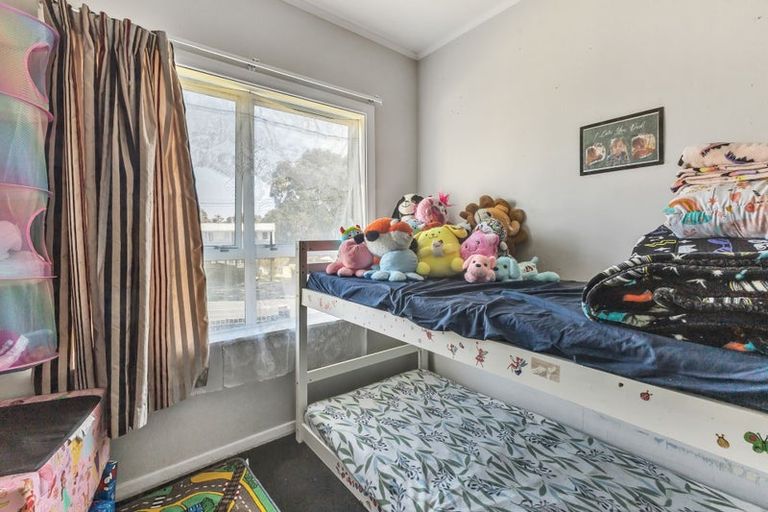Photo of property in 20 Cook Street, Marfell, New Plymouth, 4310