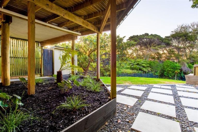 Photo of property in 206 Upper Harbour Drive, Greenhithe, Auckland, 0632