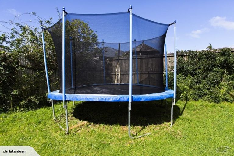 Photo of property in 8 Poplar Road, Stanmore Bay, Whangaparaoa, 0932