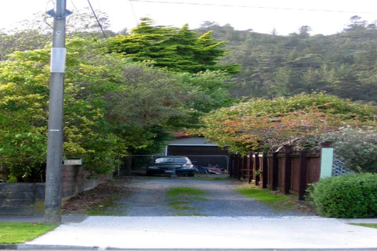 Photo of property in 289 Stokes Valley Road, Stokes Valley, Lower Hutt, 5019