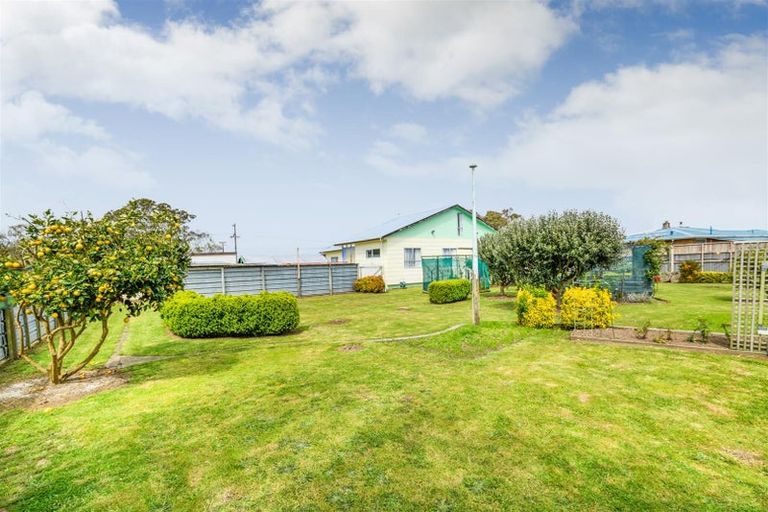 Photo of property in 201 Bridge Street, Bulls, 4818