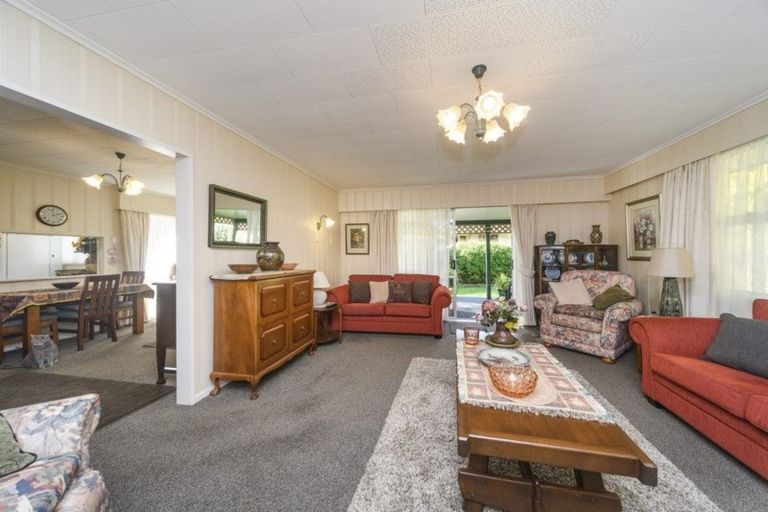 Photo of property in 15 Wallace Place, Hokowhitu, Palmerston North, 4410