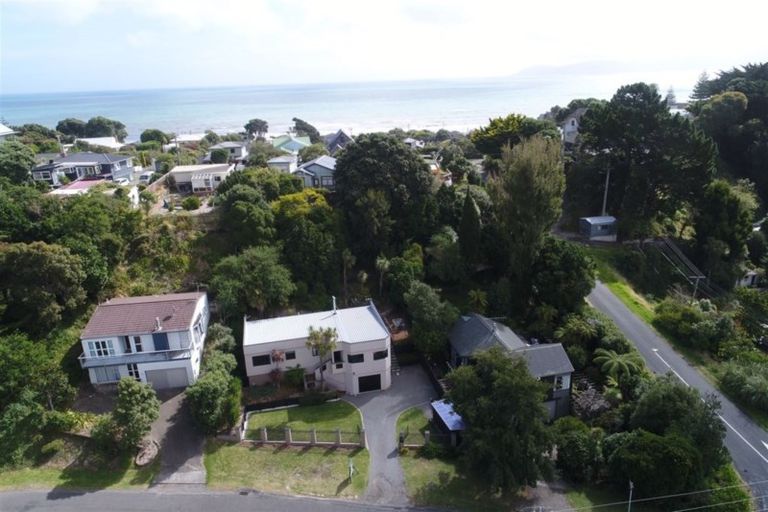 Photo of property in 4 Forest Road, Raumati South, Paraparaumu, 5032