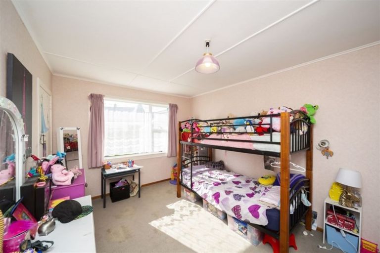 Photo of property in 9 Fyson Place, Hawera, 4610