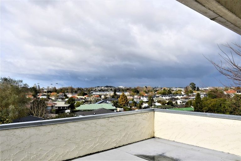 Photo of property in 15 Ridout Street, Maeroa, Hamilton, 3200