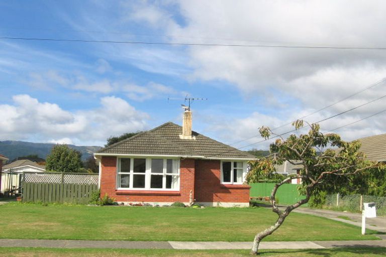 Photo of property in 11 Mary Crescent, Elderslea, Upper Hutt, 5018