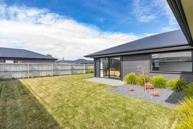 Photo of property in 19 Hickmott Street, Rangiora, 7400