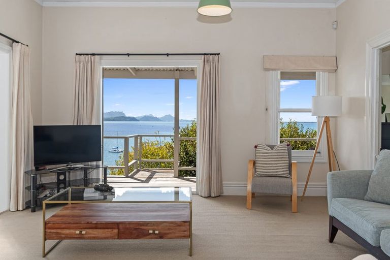 Photo of property in 122 Beach Road, Onerahi, Whangarei, 0110