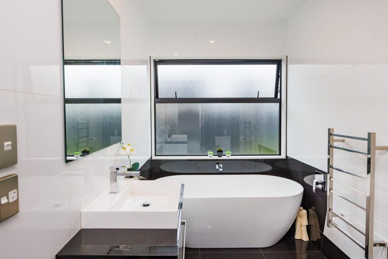 Photo of property in 33 Union Street, Hokowhitu, Palmerston North, 4410