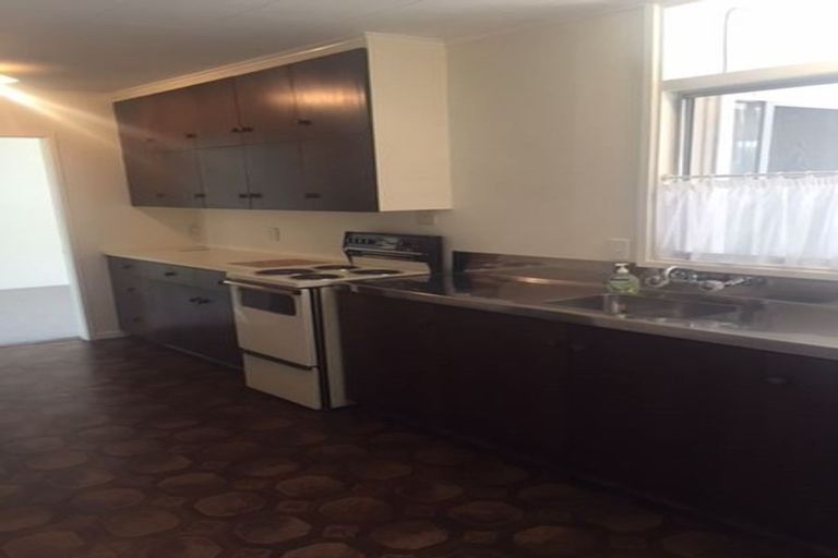 Photo of property in 3/1204 Heretaunga Street East, Parkvale, Hastings, 4122