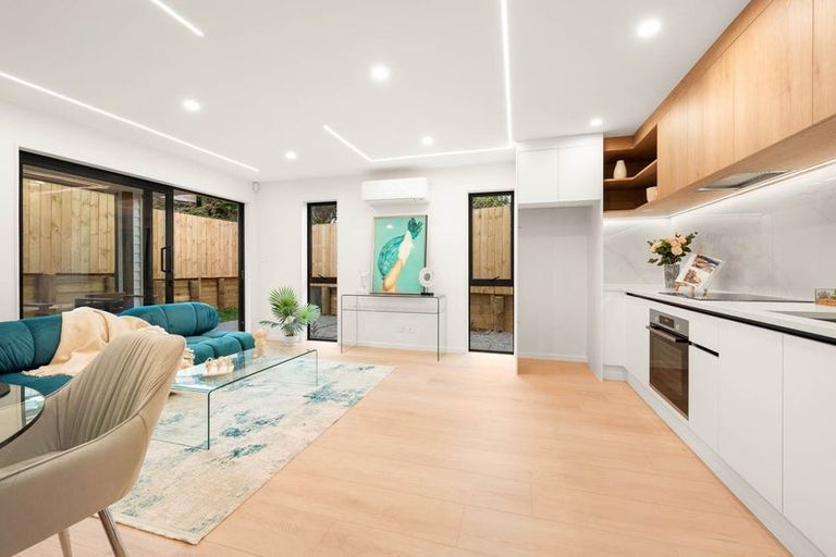 Photo of property in 1/69 Andrew Road, Howick, Auckland, 2010