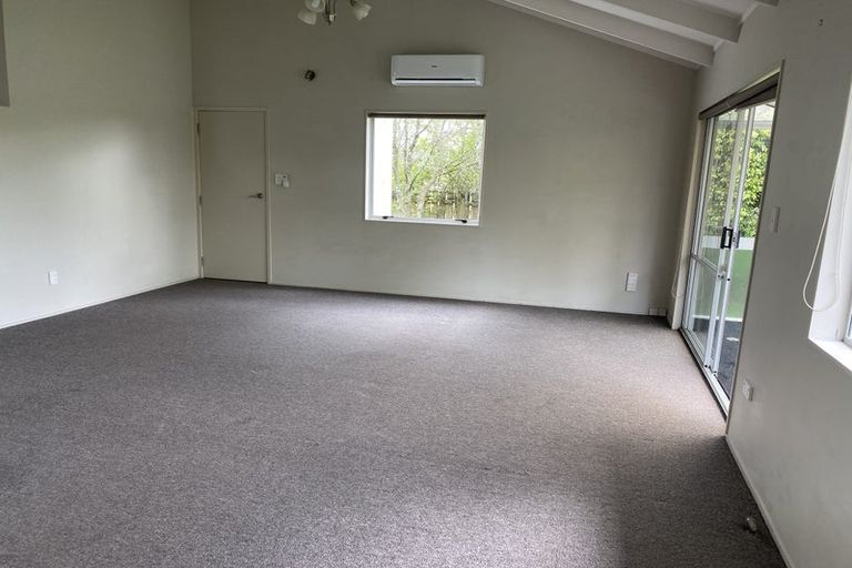 Photo of property in 9 Raupapa Street, Northcote, Auckland, 0627