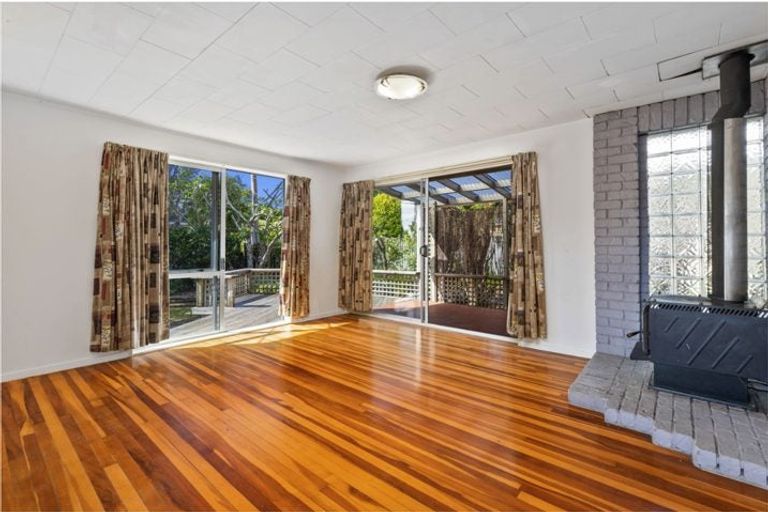 Photo of property in 20 Spencer Road, Pinehill, Auckland, 0632