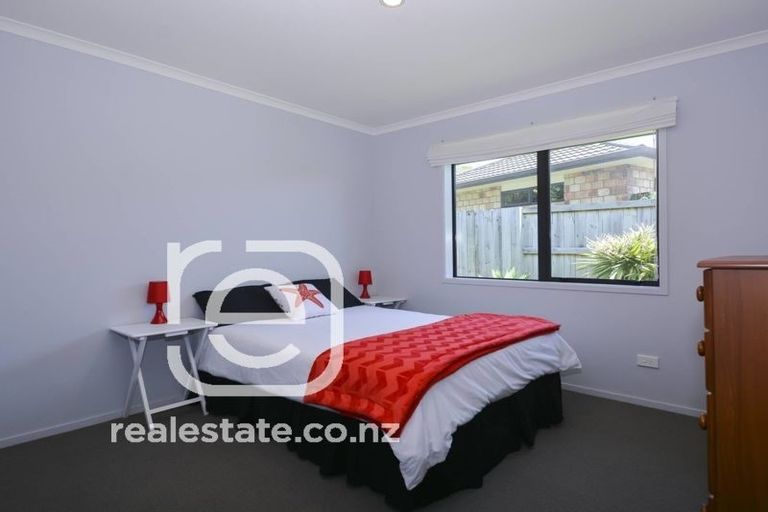 Photo of property in 21 Haden Place, Omokoroa, 3114