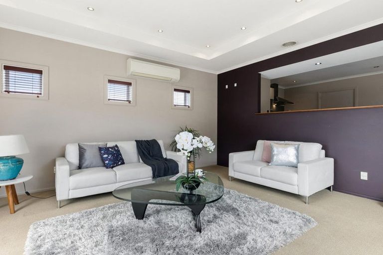 Photo of property in 33 Wingate Street, Redwood, Christchurch, 8051