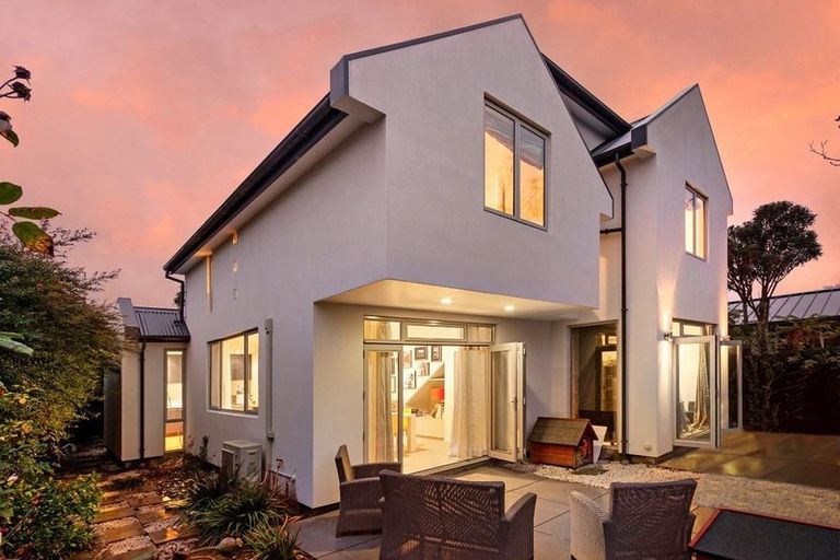 Photo of property in 45a Wroxton Terrace, Merivale, Christchurch, 8014