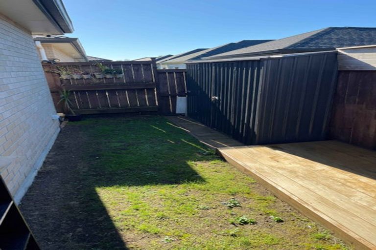 Photo of property in 12 Silver Beech Street, Takanini, 2110