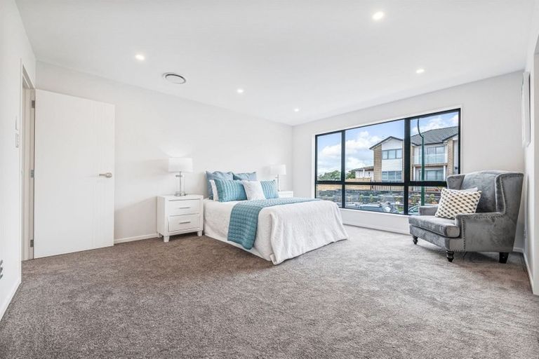 Photo of property in 82 Tir Conaill Avenue, Flat Bush, Auckland, 2019