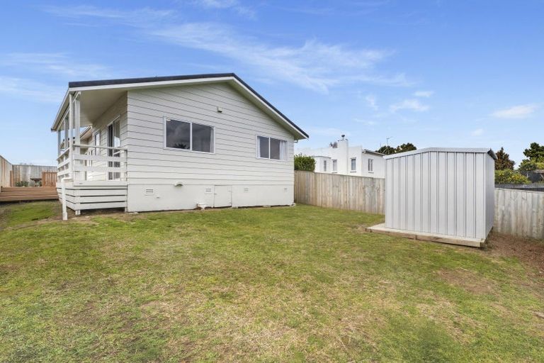 Photo of property in 17 Moehau Street, Te Puke, 3119