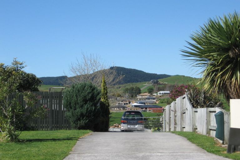 Photo of property in 6 Highcroft Place, Welcome Bay, Tauranga, 3112