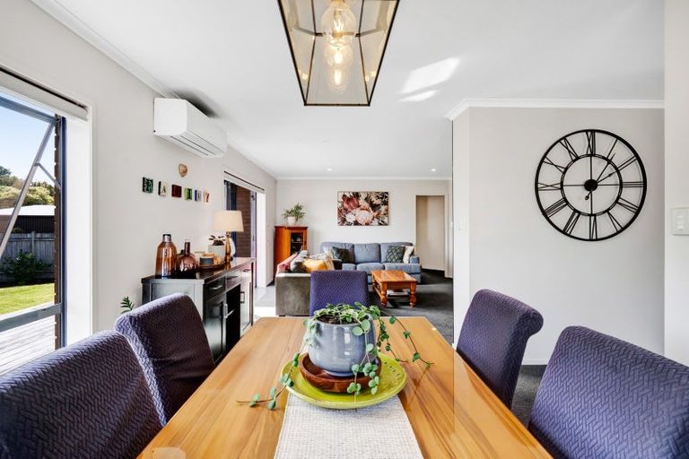 Photo of property in 19 Ashmore Drive, Frankleigh Park, New Plymouth, 4310