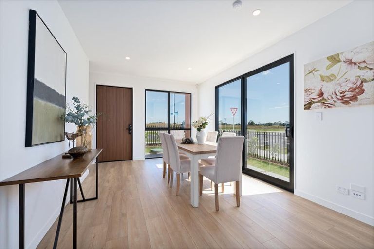 Photo of property in 67 Maungakaraka Road, Karaka, 2580