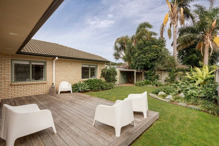 Photo of property in 14 Grabella Place, Papamoa Beach, Papamoa, 3118