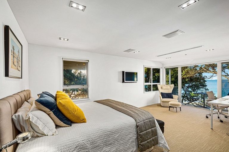 Photo of property in 25 Huntly Road, Campbells Bay, Auckland, 0630