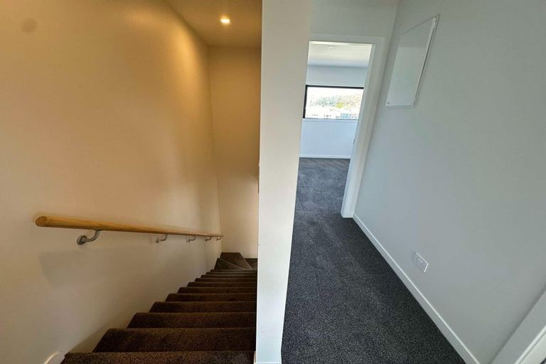 Photo of property in 36a Oxford Crescent, Ebdentown, Upper Hutt, 5018