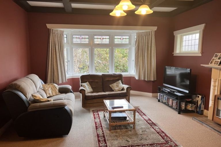 Photo of property in 4 Newcombe Crescent, Karori, Wellington, 6012