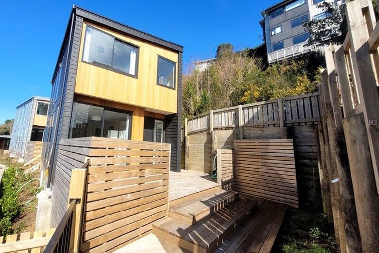 Photo of property in 8 Silvereye Way, Johnsonville, Wellington, 6037