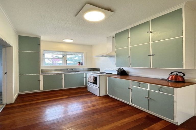 Photo of property in 139 Oxford Terrace, Epuni, Lower Hutt, 5011