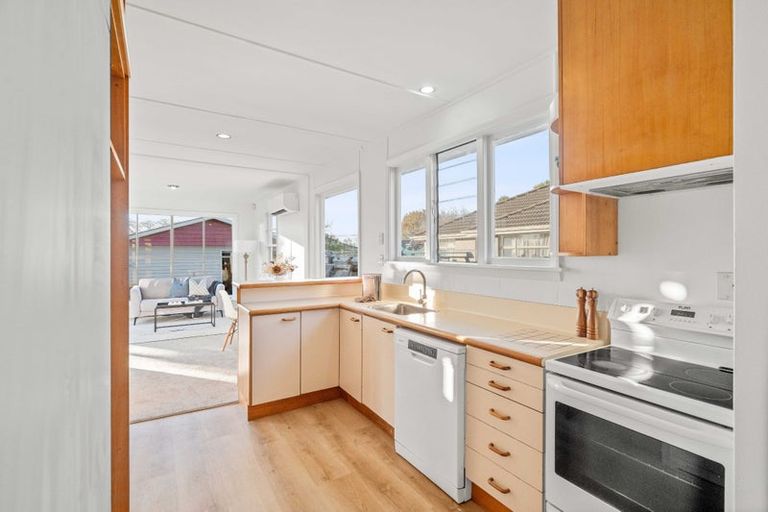 Photo of property in 59 Acacia Avenue, Upper Riccarton, Christchurch, 8041