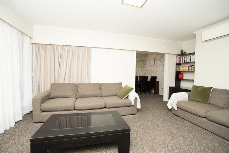 Photo of property in 9 Gerrand Place, Chedworth, Hamilton, 3210